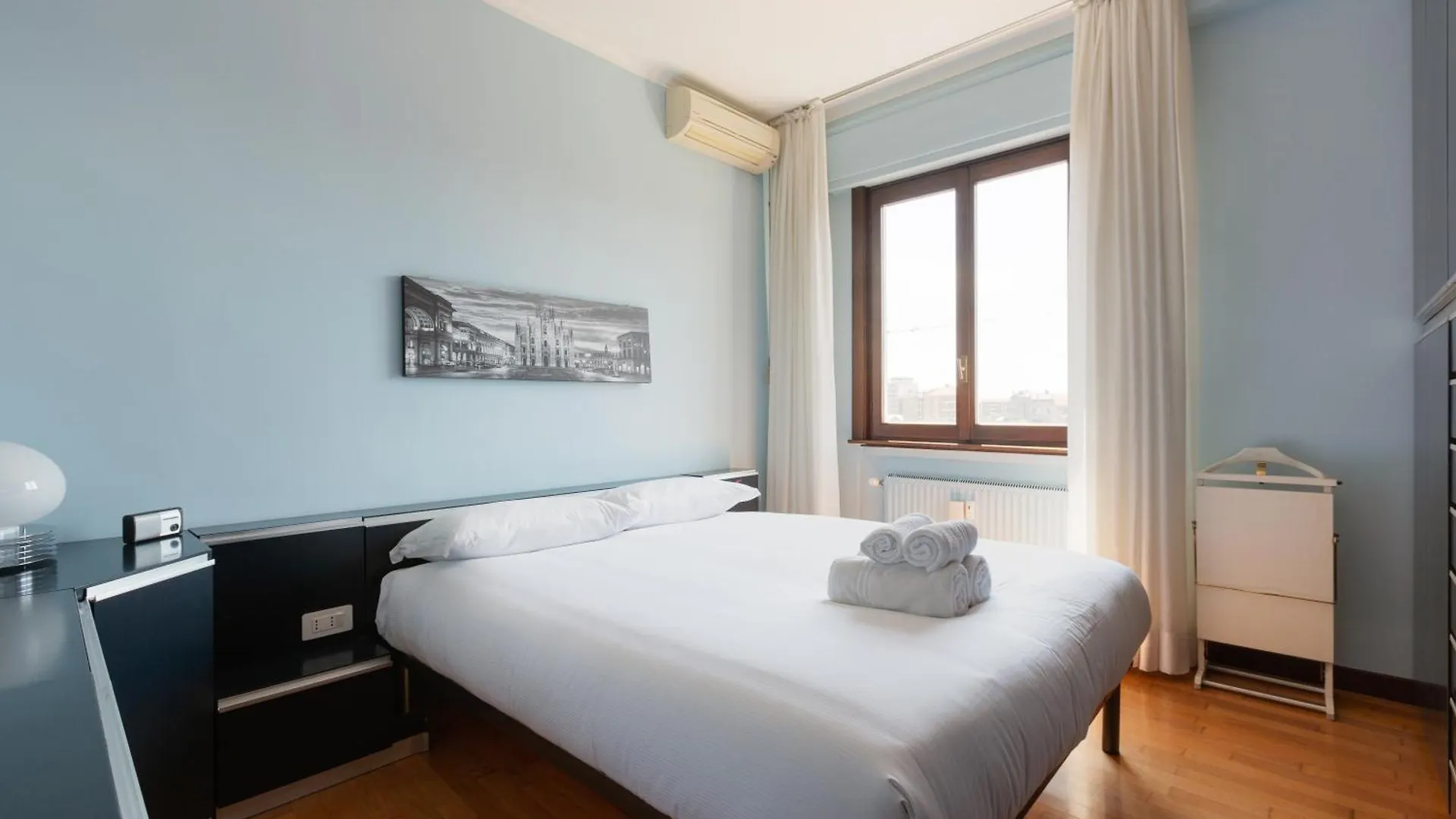 Milano Roomy Apt With All Main Comfort 0*, Milan Italy