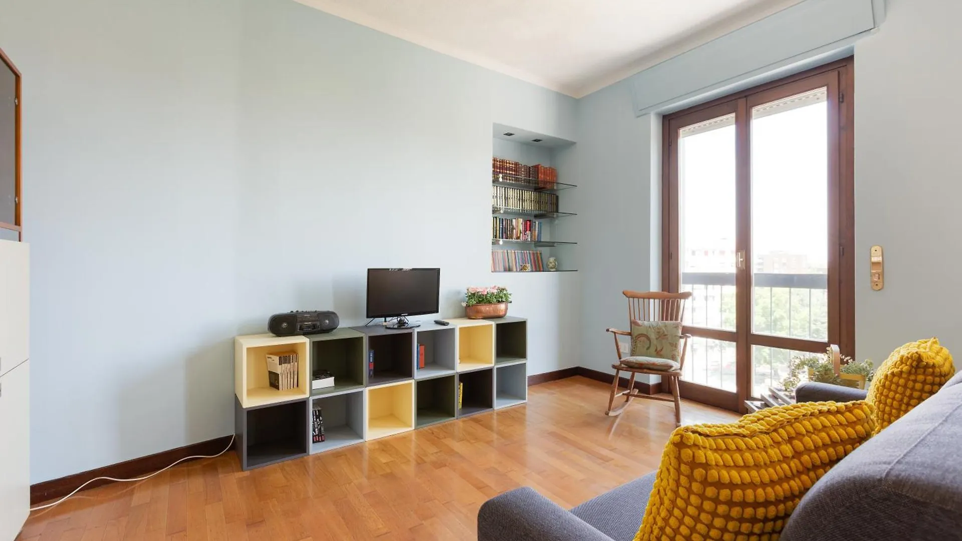 Milano Roomy Apt With All Main Comfort Apartment Milan