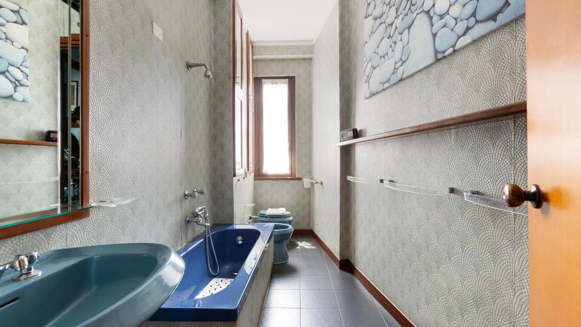 Milano Roomy Apt With All Main Comfort Apartment Milan